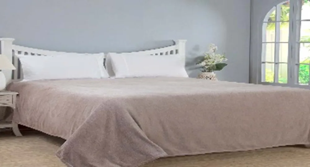 DESROCH ELEGANT COMFORT MODERN COTTON BED COVER