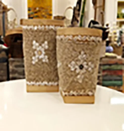 DESROCH DECOR WHITE AND BEIGE TALL BASKET