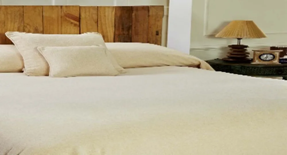 DESROCH ELEGANT COMFORT MODERN COTTON BED COVER