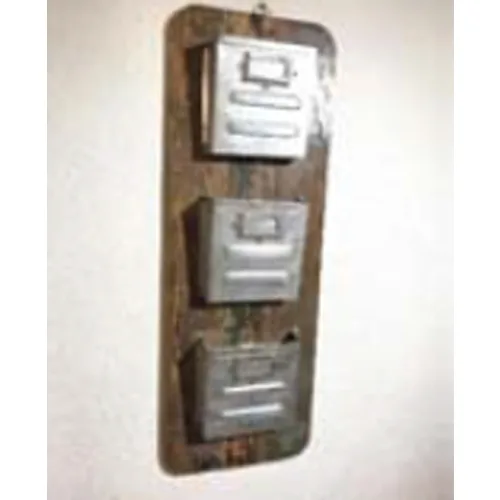 DESROCH VINTAGE DECORATIVE WALL HANGING
