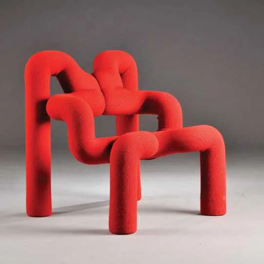 RED STEEL PIPE LOUNGE CHAIR
