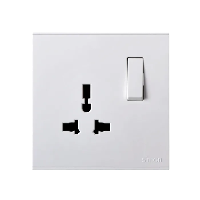E6 MULTI-STANDARD SOCKET WITH SWITCH