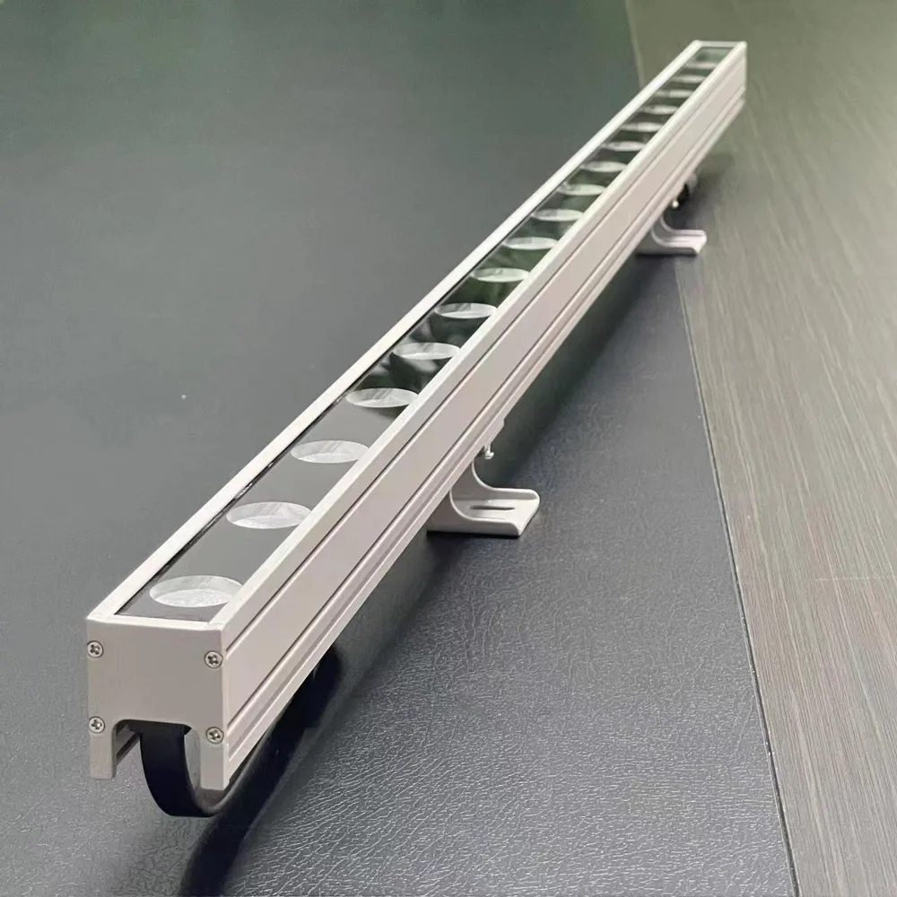 LUMIBRIGHT 18W FAWZ SERIES IP66 1M WALL WASHER