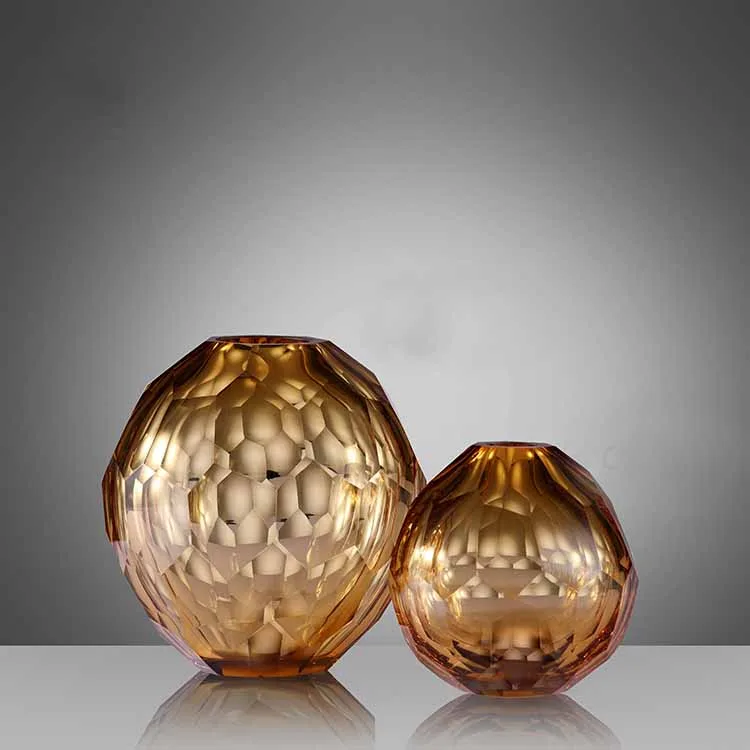 DESROCH DECOR SHINY DESIGN FACETED GLASS BEAUTIFUL VASE