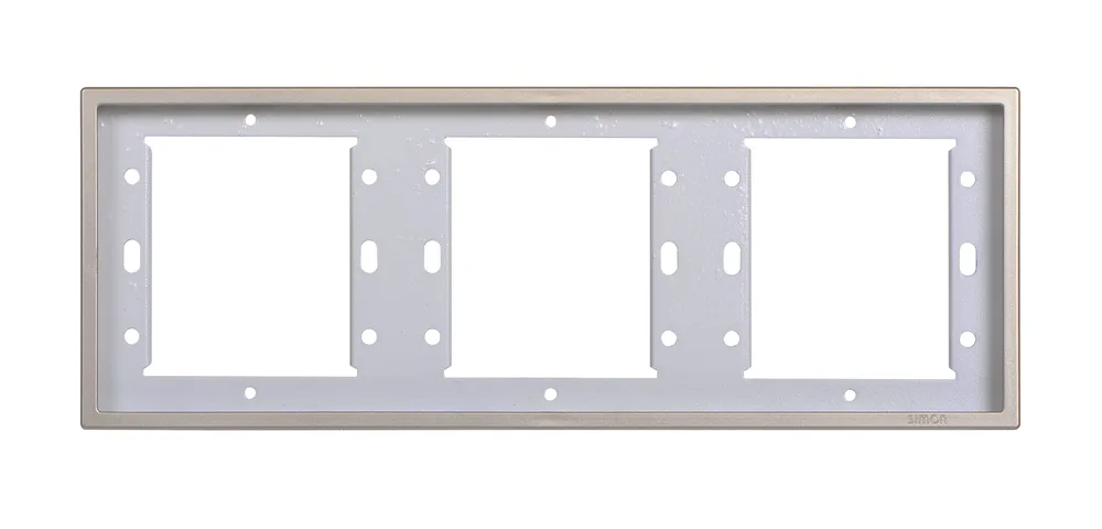 SIMON I7 MATT CHAMPAGNE 3 GANG FRAME(76 TYPE)