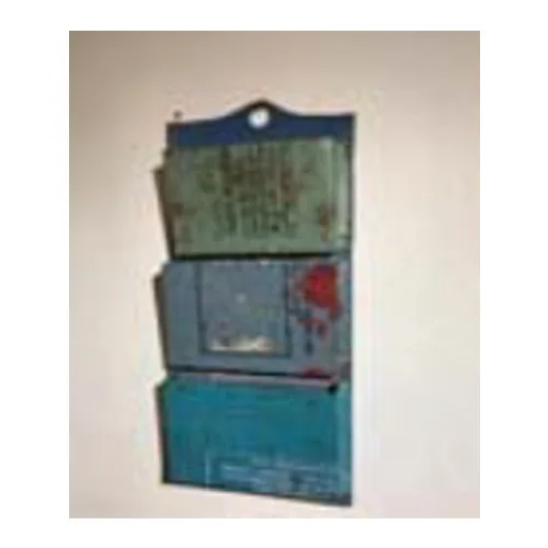 DESROCH VINTAGE DECORATIVE WALL HANGING
