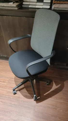 PHILIPNICK MID BACK & FABRIC EXEOM EXECUTIVE CHAIR
