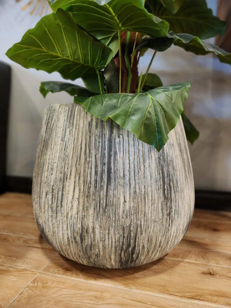 DESROCH DECORATIVE VASE