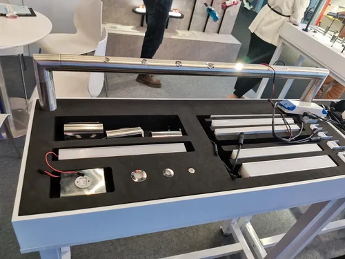 LUMIBRIGHT HANDRAIL & LINEAR LIGHTING SAMPLE DISPLAY LB-SD-HLS-01