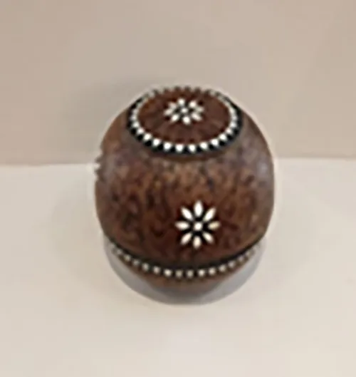 DESROCH DECOR WOOD-WHITE AND COFFEE DECORATIVE OBJECT