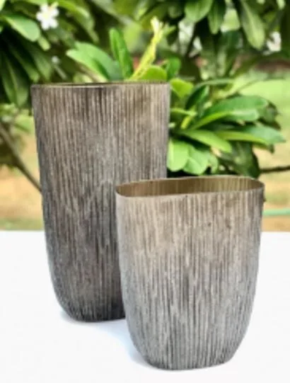 OVAL ORAGNIC VASE LARGE -