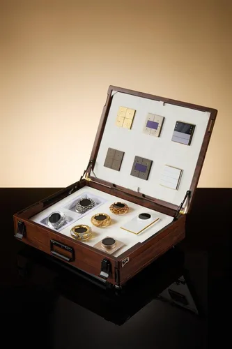 LEXA LEX-HERITAGE SERIES 540MM*435MM*100MM  EXHIBITION BOX AND ACCESSORIES TOUCH PANEL