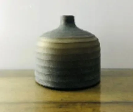 BLUNT VASE - ROUND RIB HAND CUT