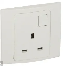 LEGRAND Socket outlet Mallia - switched - 1 gang - 13 A 250 V BRONZE